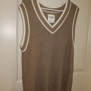 Abercrombie & Fitch Tan V-Neck Knit Vest